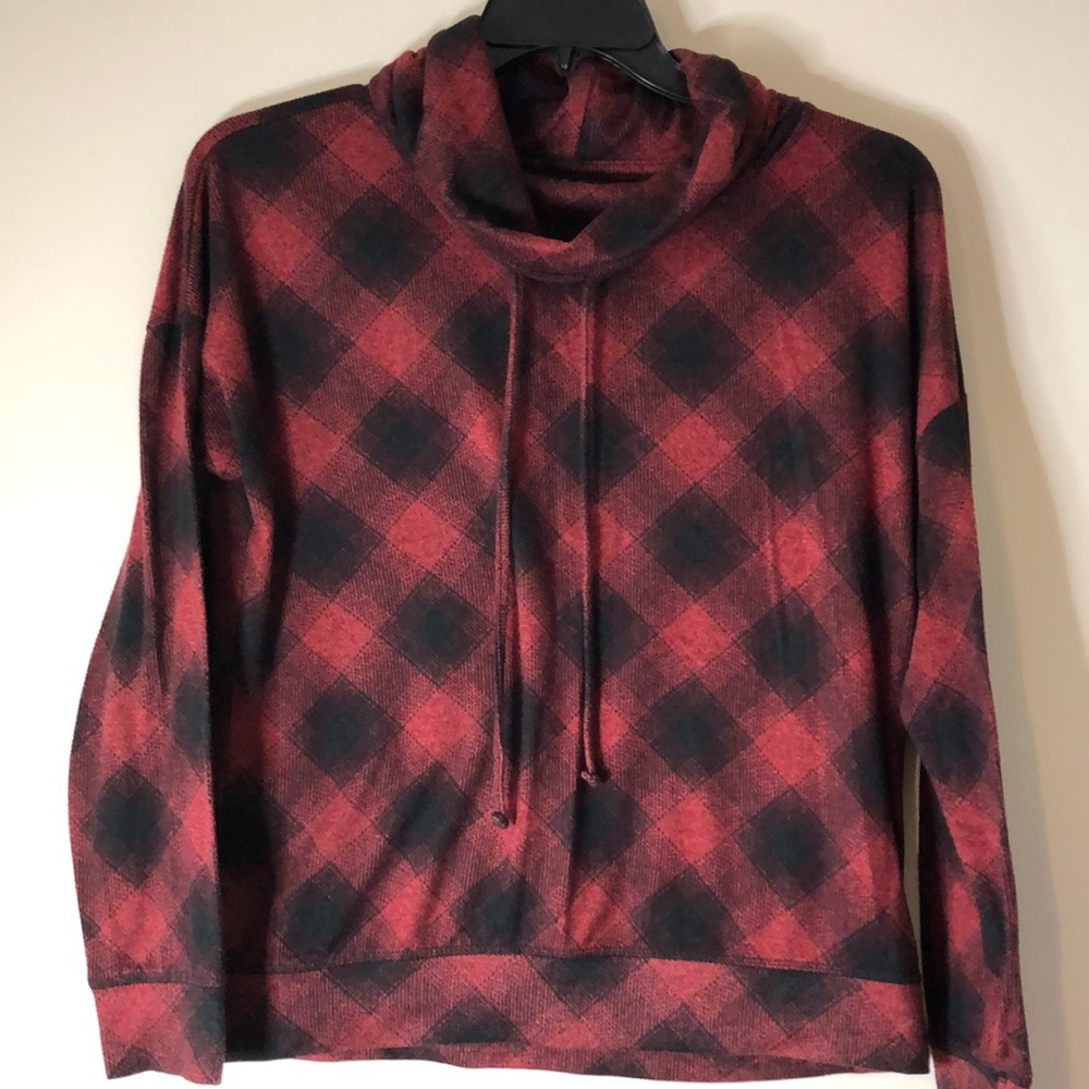 Women’s Maurices Lakeside cozy L Buffalo plaid Cowl neck long sleeve knit top